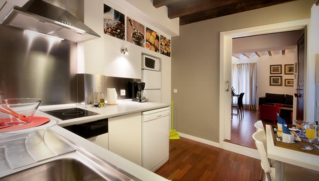 Apartamentos Abad توليدو الغرفة الصورة