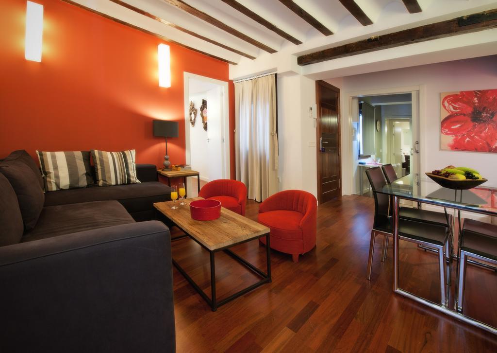Apartamentos Abad توليدو الغرفة الصورة