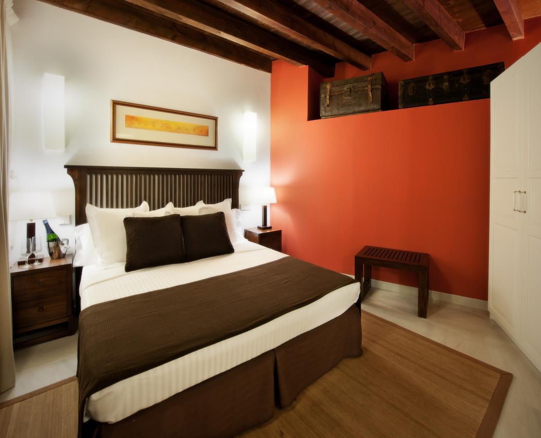 Apartamentos Abad توليدو الغرفة الصورة