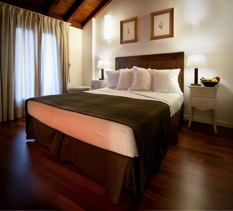 Apartamentos Abad توليدو الغرفة الصورة